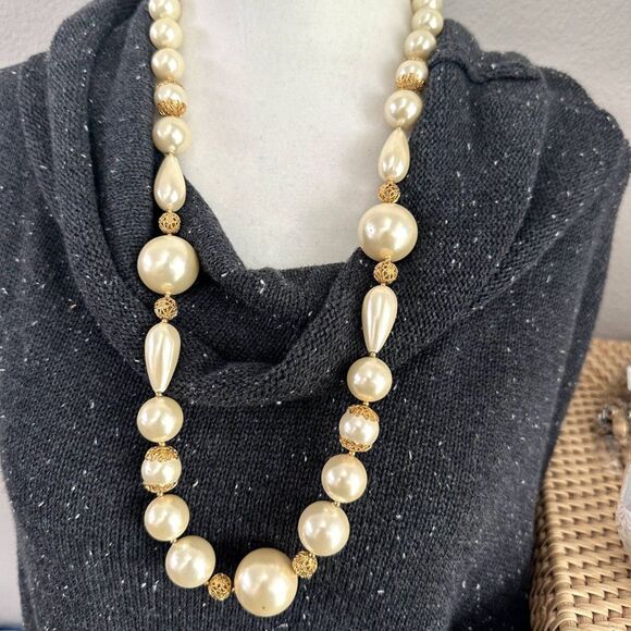 Vintage Faux Pearl Necklace with Gold Filigree Accents – 28" - Picture 5 of 5